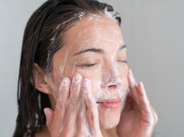 Face Wash untuk Kulit Kombinasi